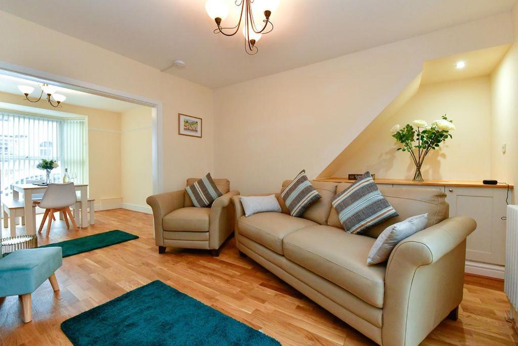 Holiday home Just Wales - Castle Square Cottage, *