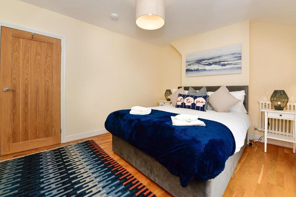 Just Wales - Castle Square Cottage, The Mumbles